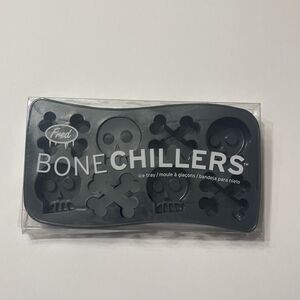 Skull & Crossbones Ice Cube Mold Trays Halloween